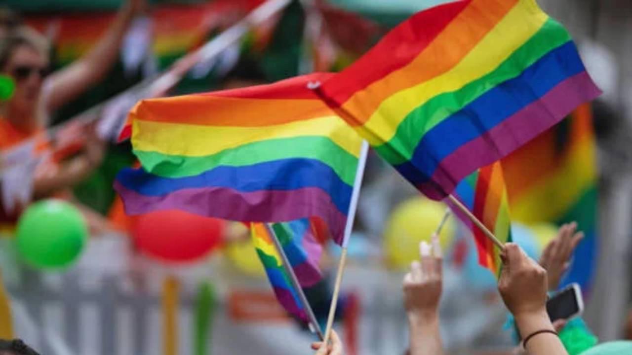 cinsiyet-kimligi-saglik-hakkinin-onune-gecmesin-lgbti-bireylerin-saglik-hizmetlerinde-esitlik-mucadelesi-XZkTe4JN.jpg