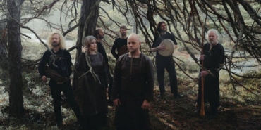 kuzeyin-guclu-sesi-wardruna-harbiyede-bize-kim-sarki-soyleyecek-sorgulamasi-ve-parlementolari-gecenin-yankisina-sekil-verdi-zDMt8Hwg.jpg