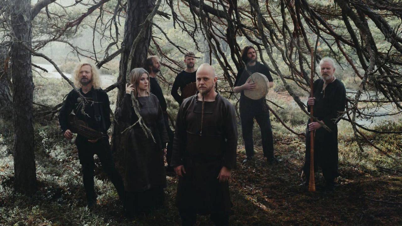 kuzeyin-guclu-sesi-wardruna-harbiyede-bize-kim-sarki-soyleyecek-sorgulamasi-ve-parlementolari-gecenin-yankisina-sekil-verdi-zDMt8Hwg.jpg