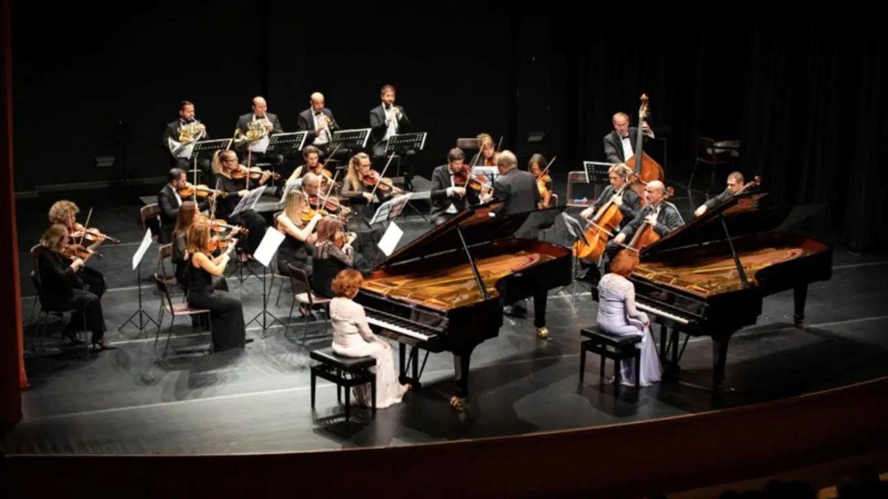 pekinel-uluslararasi-masterclassi-akmde-baslatan-ve-zihni-aydinlatan-an-etkinligin-kuresel-izinden-turkcenin-derinliklerine-uzanan-bir-baslangic-Gv1zB7Mz.jpg
