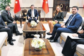 turkiyede-yatirimda-sureklilik-ve-guvence-YAPFPAU6.jpg