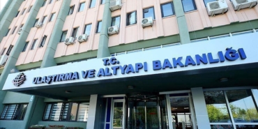ulastirma-ve-altyapi-bakanligi-otoyol-ve-koprulerde-herhangi-bir-hasar-tespit-edilmemistir-c6LGIejt.jpg