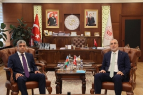 bakan-isikhan-azerbaycanli-mevkidasi-aliyev-ile-gorustu-onemli-istisareler-ve-bolgesel-isbirligi-gelistirme-V3NPxvrB.jpg