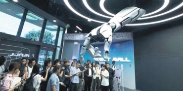 cin-yilda-280-bin-robotla-is-gucunu-yeniden-sekillendiriyor-gelecegin-uretim-diyari-xPeix55k.jpg