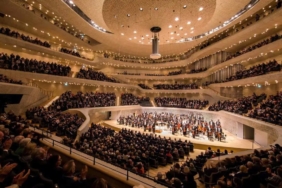 elbphilharmoniede-baslayan-tugfo-konser-turnesi-zihinlerde-iz-birakan-bir-baslangic-1v61QLJr.jpg