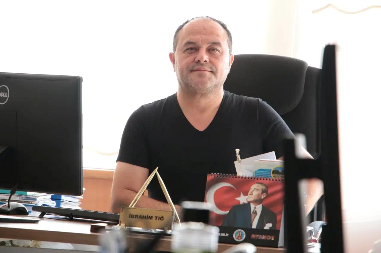 ibrahim-tigin-siirleri-ruscaya-cevrildi-edebiyatin-kuresel-diyari-ve-donusturucu-sesler-t7S6B7vA.jpg