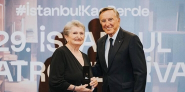 istanbul-tiyatro-festivali-basliyor-20-ekimde-sehrin-sahnesinde-geleneksel-tiyatro-ruzg-ri-ve-yeni-ufuklar-LWaaMIky.jpg