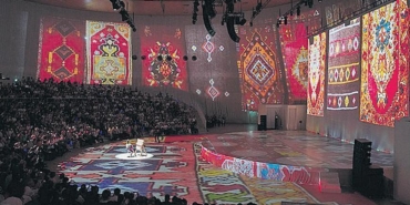 japonya-sahnesinde-turk-halilari-geleneksel-dokunuslarla-modern-zamanlarin-izinde-dMYDGlLK.jpg