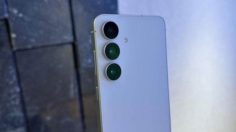 Samsung Galaxy S25 FE Duyuruldu: Özellikleri Şaşırtıcı Şekilde Açığa Çıkıyor