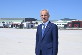 bakan-uraloglu-insansiz-hava-araclarinda-rekor-buyume-ve-gelecege-yonelik-stratejiler-JvUw1DH7.jpg