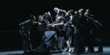 bir-zihin-yolculugu-katedralin-sirlarini-baslayan-istanbul-tiyatro-festivali-YgZ2hXuY.jpg