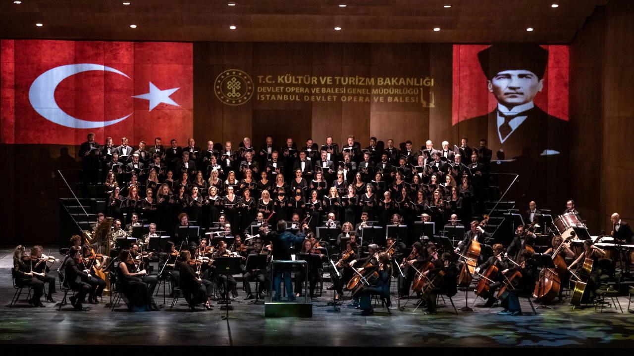 cumhuriyetin-yuce-anisi-sanatla-yukselen-ulusun-birlik-ve-ozgurlugu-QJAnqqZs.jpg
