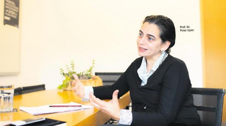 Ev içi iş yükü kızların omuzlarında surukti eden bir gerçeklik