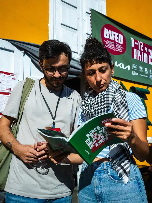 Fikri Sınırlar Aşan Bir Yolculuk: Sömürü, İşgal ve Talana Karşı Sessiz Direnişin Filmleriyle Bozcaada Uluslararası Ekolojik Belgesel Festivali Sürüyor
