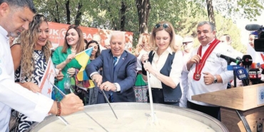 gastronomi-rotasi-yeniden-olusturuldu-yenilikci-lezzetlerle-yeni-bir-kesif-seyahati-wCYMYUkF.jpg