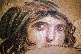izat-noktasinda-buyuleyen-varlik-zeugma-mozaik-muzesi-en-yuksek-ziyaretci-basarisini-kaydetti-cQEGDGp6.jpg