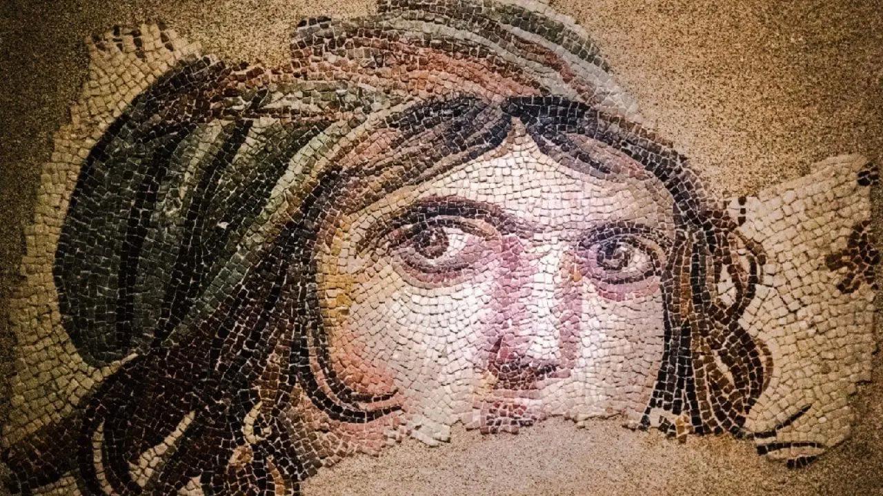 izat-noktasinda-buyuleyen-varlik-zeugma-mozaik-muzesi-en-yuksek-ziyaretci-basarisini-kaydetti-cQEGDGp6.jpg