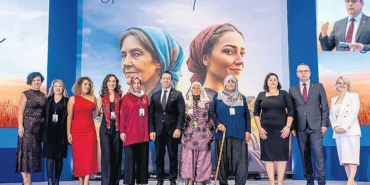 kadin-ciftcilerden-ilham-veren-hikayeler-tarimin-gucu-topragin-yuregi-bhxTPQrW.jpg