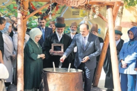 konya-gastrofest-ile-lezzetini-gosterdi-sehrin-en-ozel-yemek-soleni-E5FrcmYP.jpg