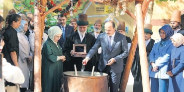 konya-gastrofest-ile-lezzetini-gosterdi-sehrin-en-ozel-yemek-soleni-E5FrcmYP.jpg
