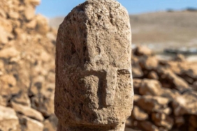 sanliurfadaki-12-bin-yillik-yuz-inceleme-ve-anlami-uzerine-derin-bir-icgoru-QEf8NKzA.jpg