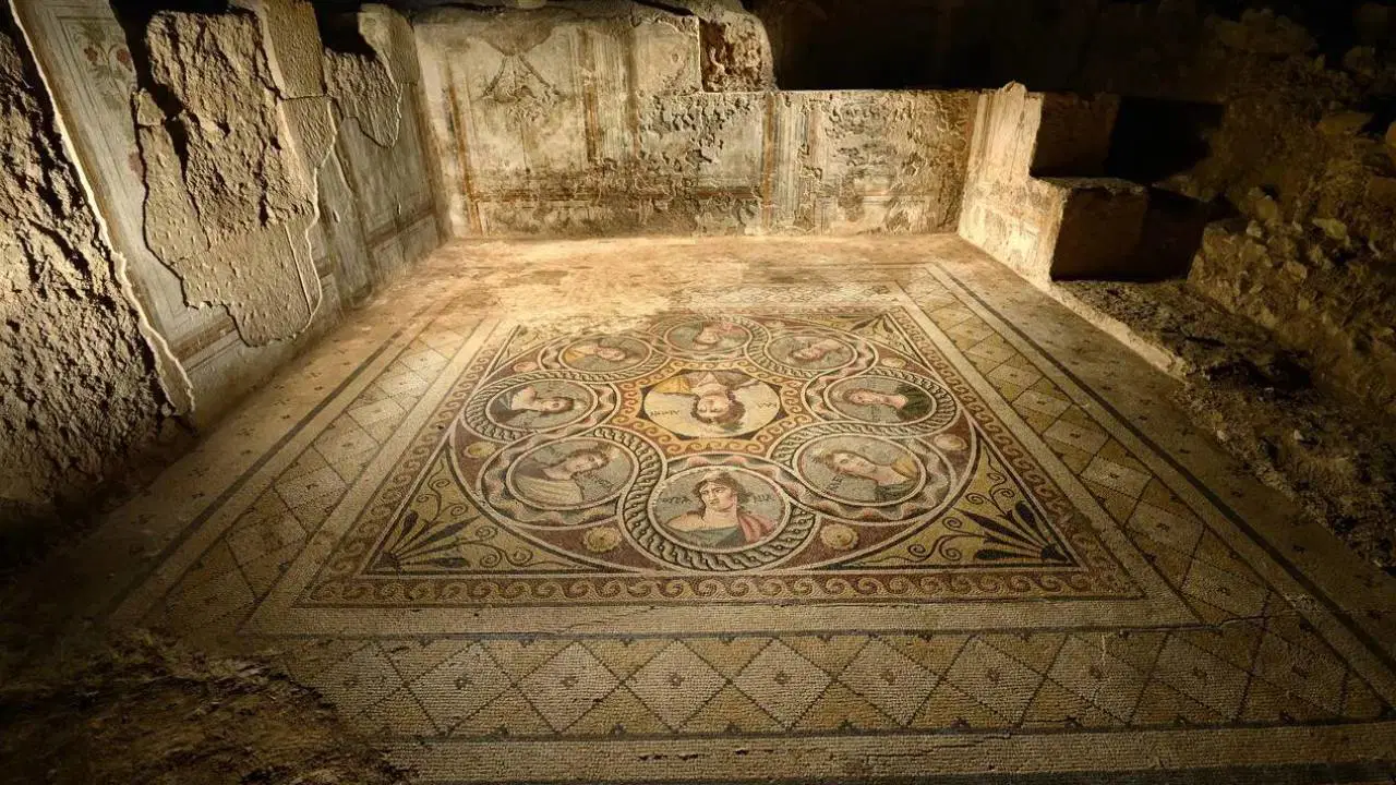 Zeugma’daki En Önemli Yapılardan Muzalar Evi’nin Korugan Yapısı Tamamlandı: Esin Perileri Güvende