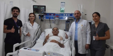 30-dakika-kalbi-durdu-sogutma-tedavisiyle-hayata-donen-kahramanin-hikayesi-PXtcs2Yc.jpg