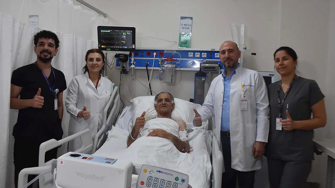 30-dakika-kalbi-durdu-sogutma-tedavisiyle-hayata-donen-kahramanin-hikayesi-PXtcs2Yc.jpg