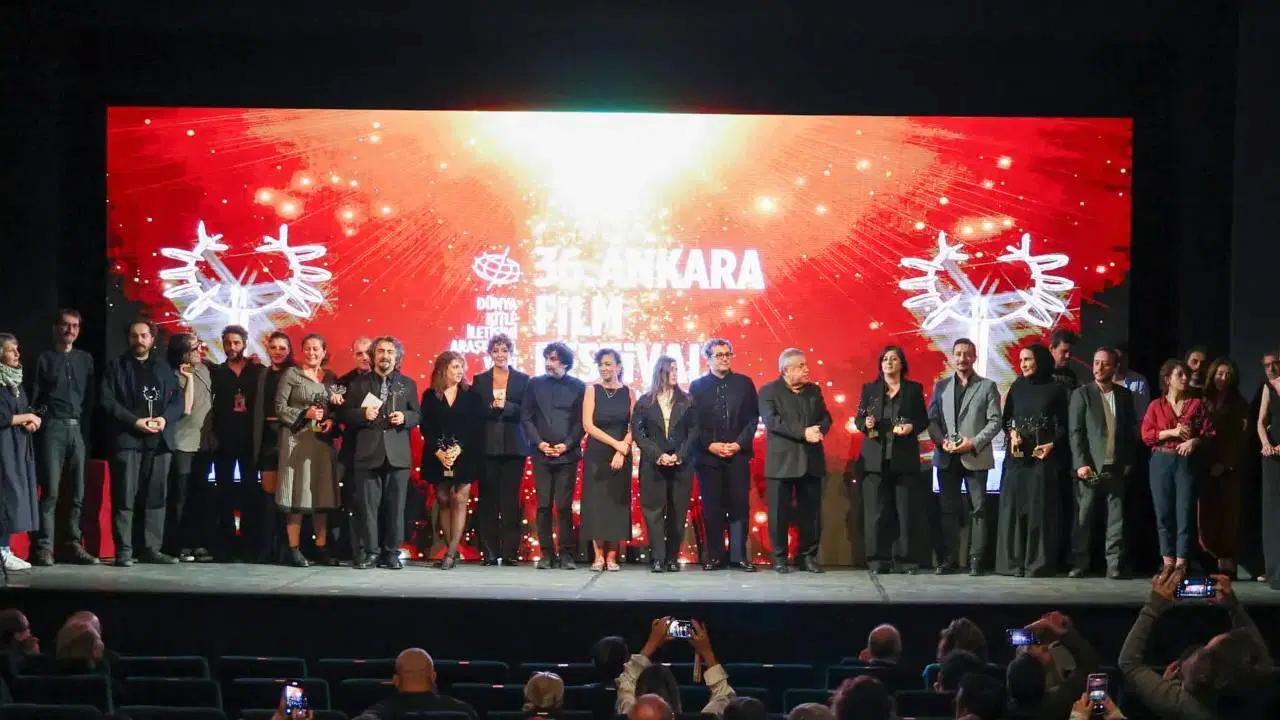 ankarada-sinema-coskusu-sona-erdi-buyuk-odulun-ardic-gibi-buyuleyen-tavsan-imparatorlugu-jvXPCtsC.jpg