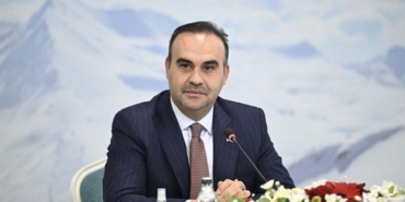 bakan-kacir-gencler-kutup-arastirmalarinda-aktif-rol-ustlenecek-3nKbvYSZ.jpg