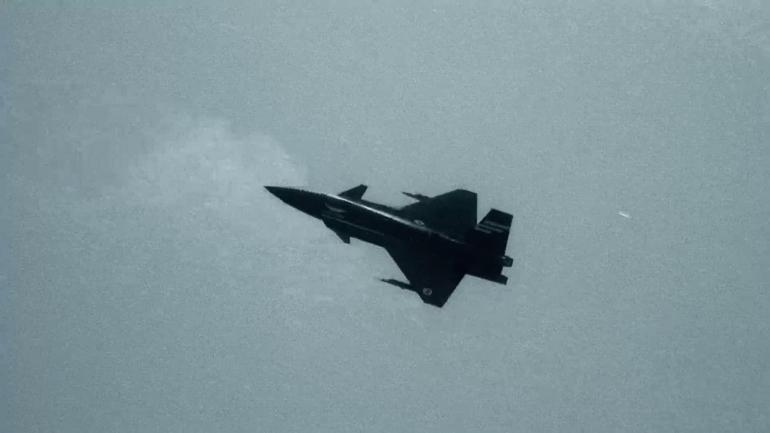 Bayraktar Kızılelma’nın Tarihi Sınavı: F-16’ya Kilitlenen Simüle Atışta Tam İsabet!