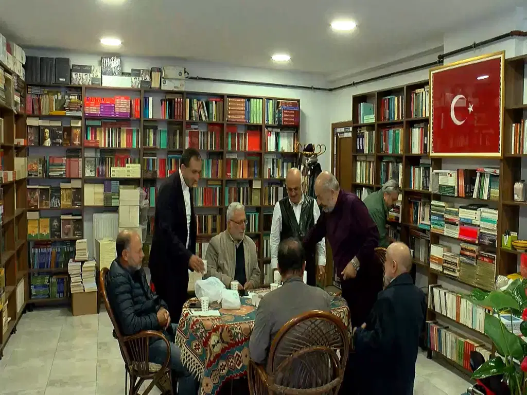 Cağaloğlu Kitapçılar Sokağı Yeniden Hayata Dönen İntelektüel Bir Canlanış: Gelenekten Geleceğe Bir Edebiyat Yolculuğu