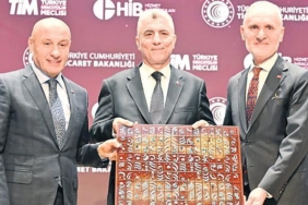 hizmetin-doviz-geliri-121-milyar-dolari-asacak-turkiye-ekonomisinde-yeni-donem-d5cIDJhQ.jpg