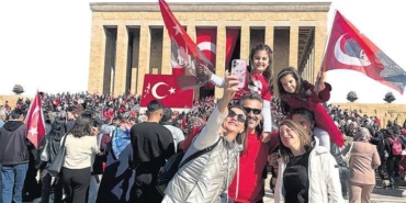 once-anitkabire-sonra-tatilin-baslangici-unutulmaz-bir-yolculuk-TryCLXJc.jpg