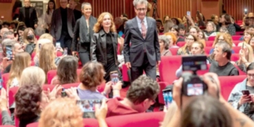 selanikte-isabelle-hupperte-ozgur-ruhun-altin-iskender-onuru-sanatimda-ozgur-olmaliyim-TL31LSVt.jpg