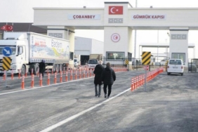 suriye-yonetimiyle-2-el-arac-krizi-cozum-icin-yeni-adimlar-ve-piyasa-dinamikleri-GmtkemBG.jpg