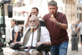 yan-yana-insanin-icindeki-mizahi-aydinlatan-hafif-ve-zeki-bir-sosyal-gulumseme-jR8v7IAO.jpg