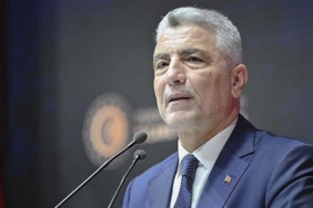 bakan-bolat-2025te-gumruklerde-yakalanan-deger-985-milyar-tl-ile-dikkat-cekti-9eUKdcXA.jpg