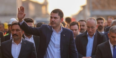 hataydaki-deprem-konutlarini-incelemis-bakan-santiye-sefinden-tesekkur-sizinle-gurur-duyuyorum-Q5Sibg4l.jpg