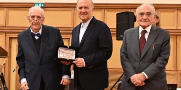 murathan-mungana-onur-odulu-sunulmasi-edebi-mirasin-yukselen-isigi-OThq7CSH.jpg