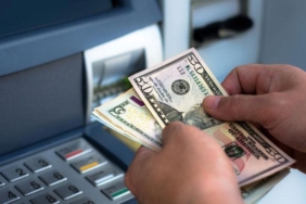 piyasada-50-dolarlik-korku-devam-ediyor-bankalar-ve-doviz-burolari-neden-hala-kabul-etmiyor-xhwdqk6m.jpg