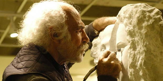 Sanat Aktüel Olmaz: Usta Heykeltıraş Mehmet Aksoy ile Anlatılan Yeni Serginin Derinlikleri