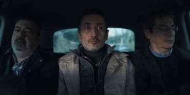 tayfun-pirselimoglunun-yeni-filmi-ideanin-sarsici-dokunusu-ve-yanilsamalarin-atesi-grGxnQIS.jpg