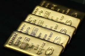 web-sayfasi-icin-benzersiz-baslik-gram-altin-6000-tlye-yaklasirken-2-farkli-hedef-beliriyor-IKFxpjzV.jpg