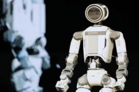bu-yil-gelen-ve-tamamen-insan-yetenegine-sahip-robotlar-gelecegin-kapilarini-aralayan-insansi-guc-tbaxfuJV.jpg
