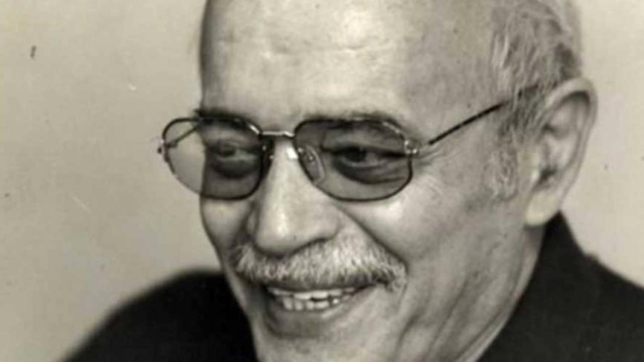 gazetemizin-yazari-onat-kutlari-aniyoruz-ozlemiyle-cogaliyor-ebTwn63r.jpg