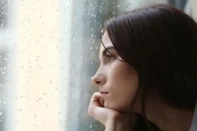 kis-depresyonuna-dikkat-belirtiler-sonbaharda-basliyor-74KFmVOy.jpg