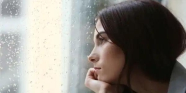 kis-depresyonuna-dikkat-belirtiler-sonbaharda-basliyor-74KFmVOy.jpg