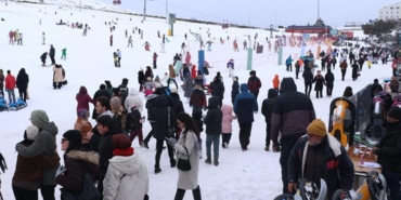 kis-turizminin-gozde-merkezi-icin-gelen-ziyaretciler-20-gunde-550-bini-asan-ziyaretci-rekoru-Mim29USP.jpg