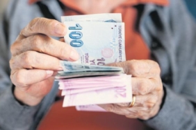 mecliste-kabul-edilen-madde-ile-en-dusuk-emeklilik-ayligi-20-bin-liraya-cikarildi-WQMiZrDR.jpg